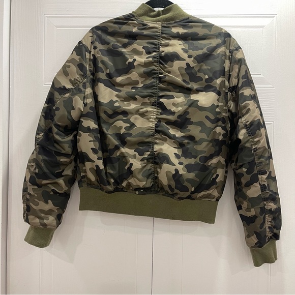 TOPSHOP CAMO BOMBER JACKET - Picture 4 of 5